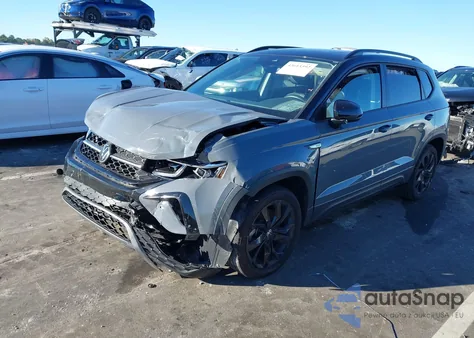 2024 Volkswagen Taos 1.5T Se Black z USA, uszkodzony, nr VIN 3VVJX7B29RM122438